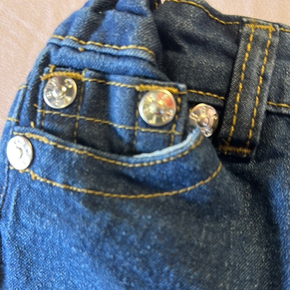 True Religion Blue Jeans with Signature Horseshoe Stitching - Picture 4 of 8